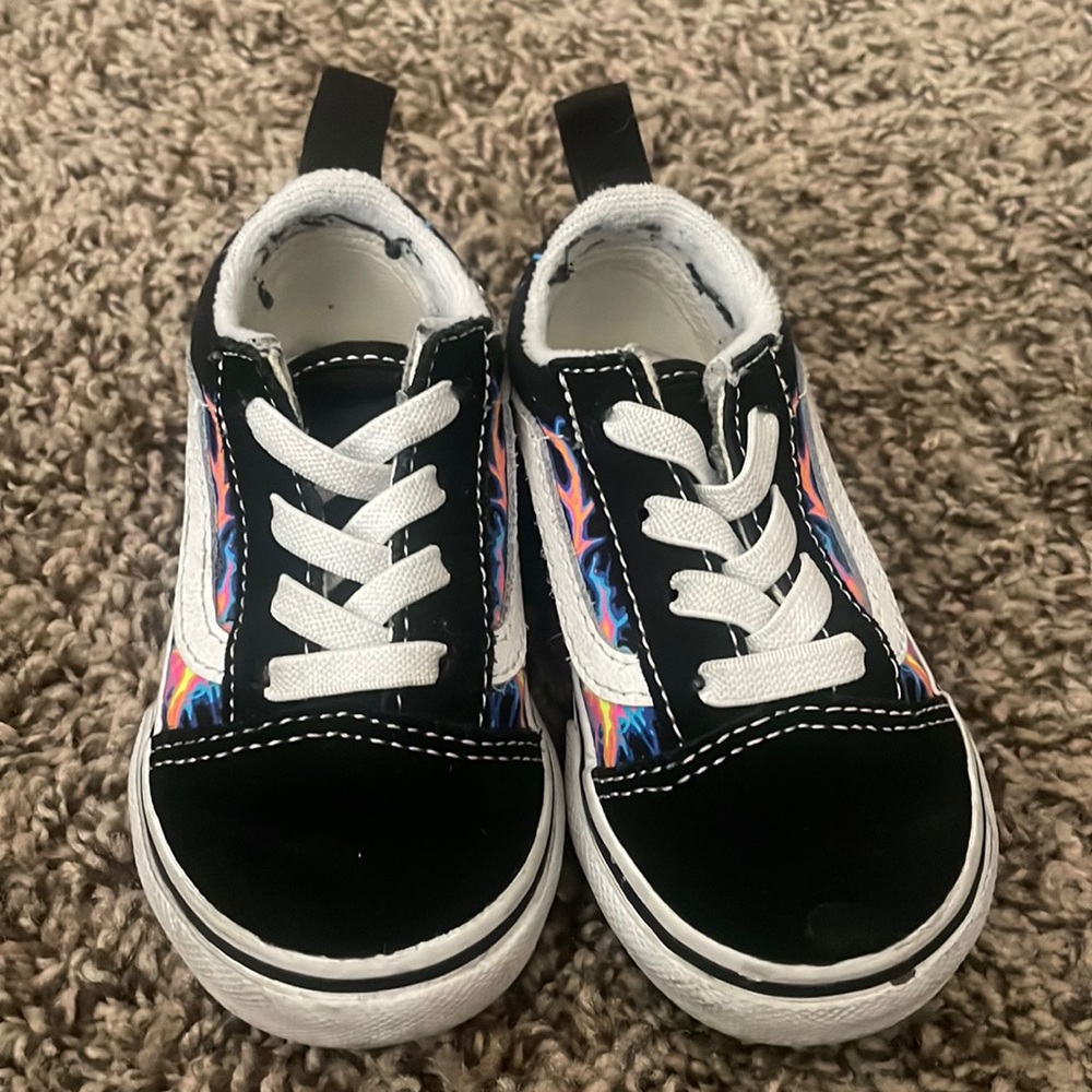 Glow in the dark Vans size 5c